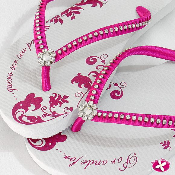 chinelo personalizado com fita de cetim e strass